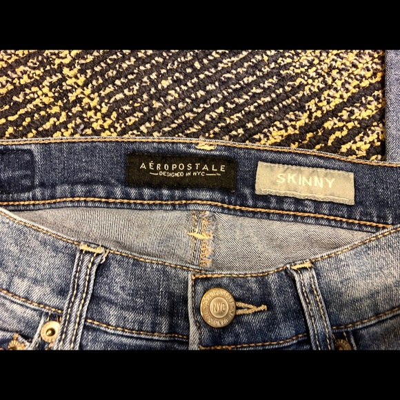 Aeropostale I Distressed Skinny Jeans - Picture 5 of 6